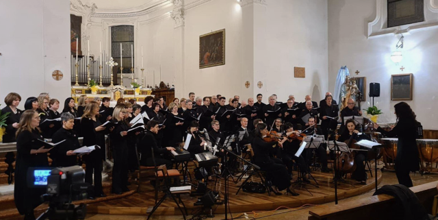 RC Badia Lendinara Alto Polesine: DONIAMO BELLEZZA